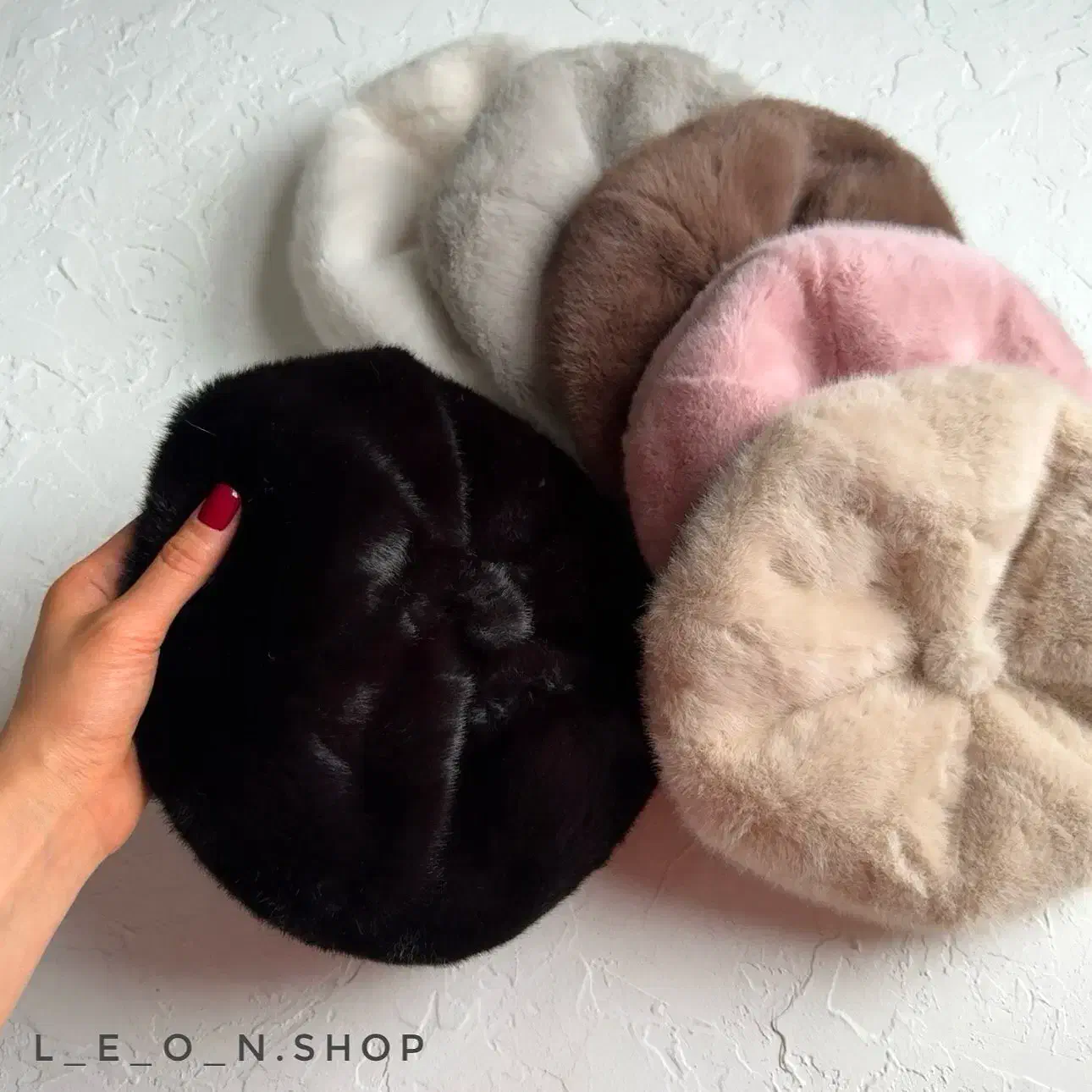 کلاه برت|لباس|تبریز, |دیوار