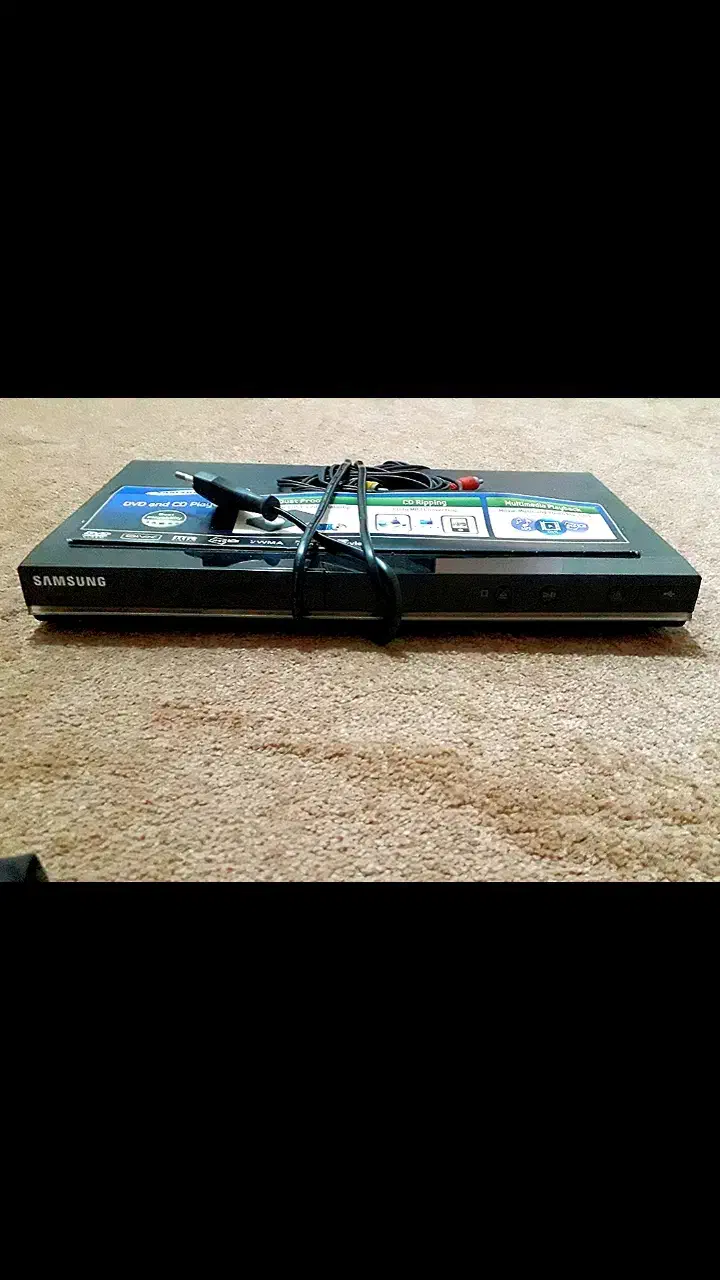 DVDمدل سامسونگ c360 کنترل داره فلش خور|پخش‌کننده DVD و ویدیو|دهلران, |دیوار