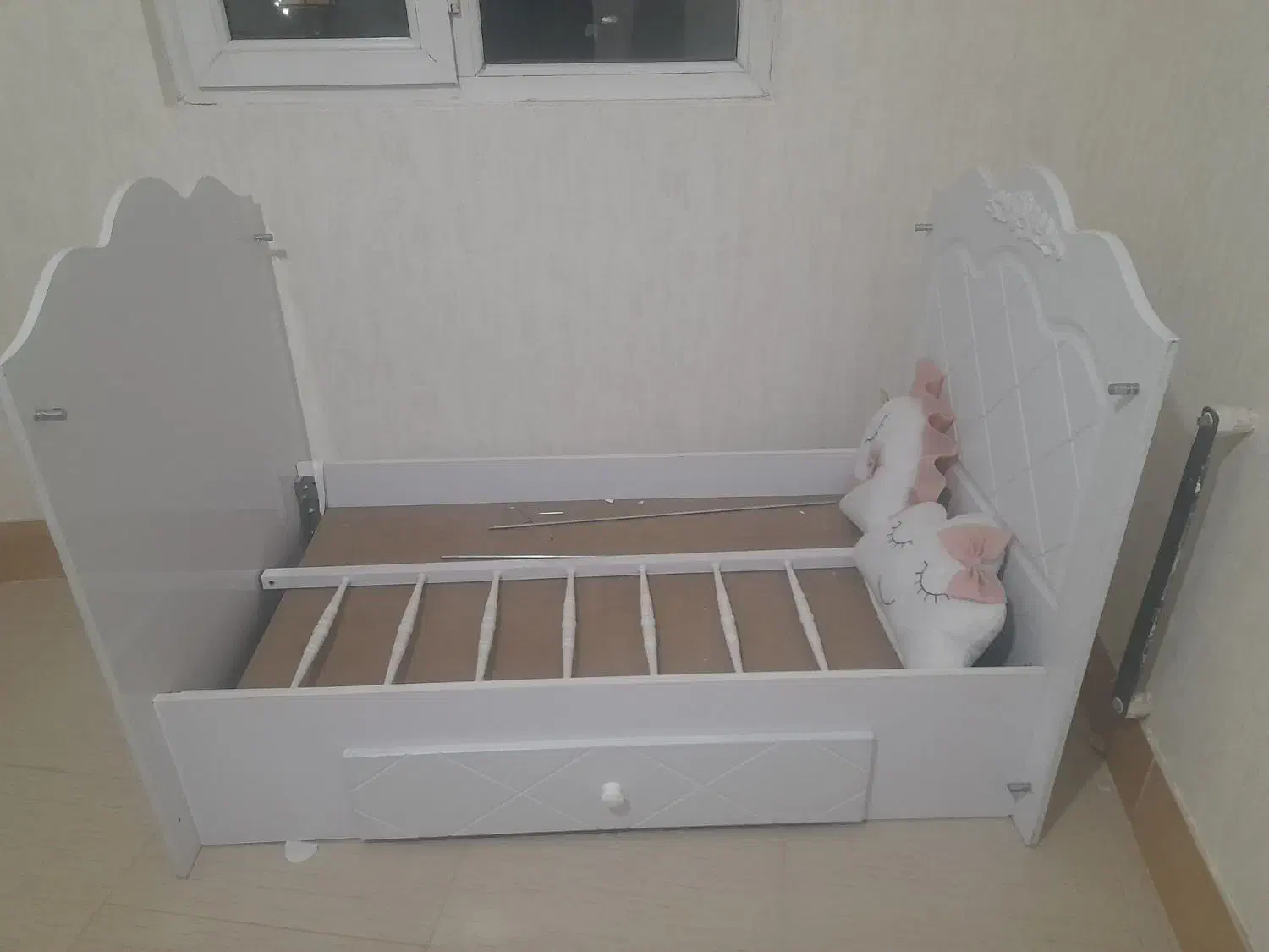 کمد و تخت|تخت و سرویس خواب|پاکدشت, حصار امیر|دیوار