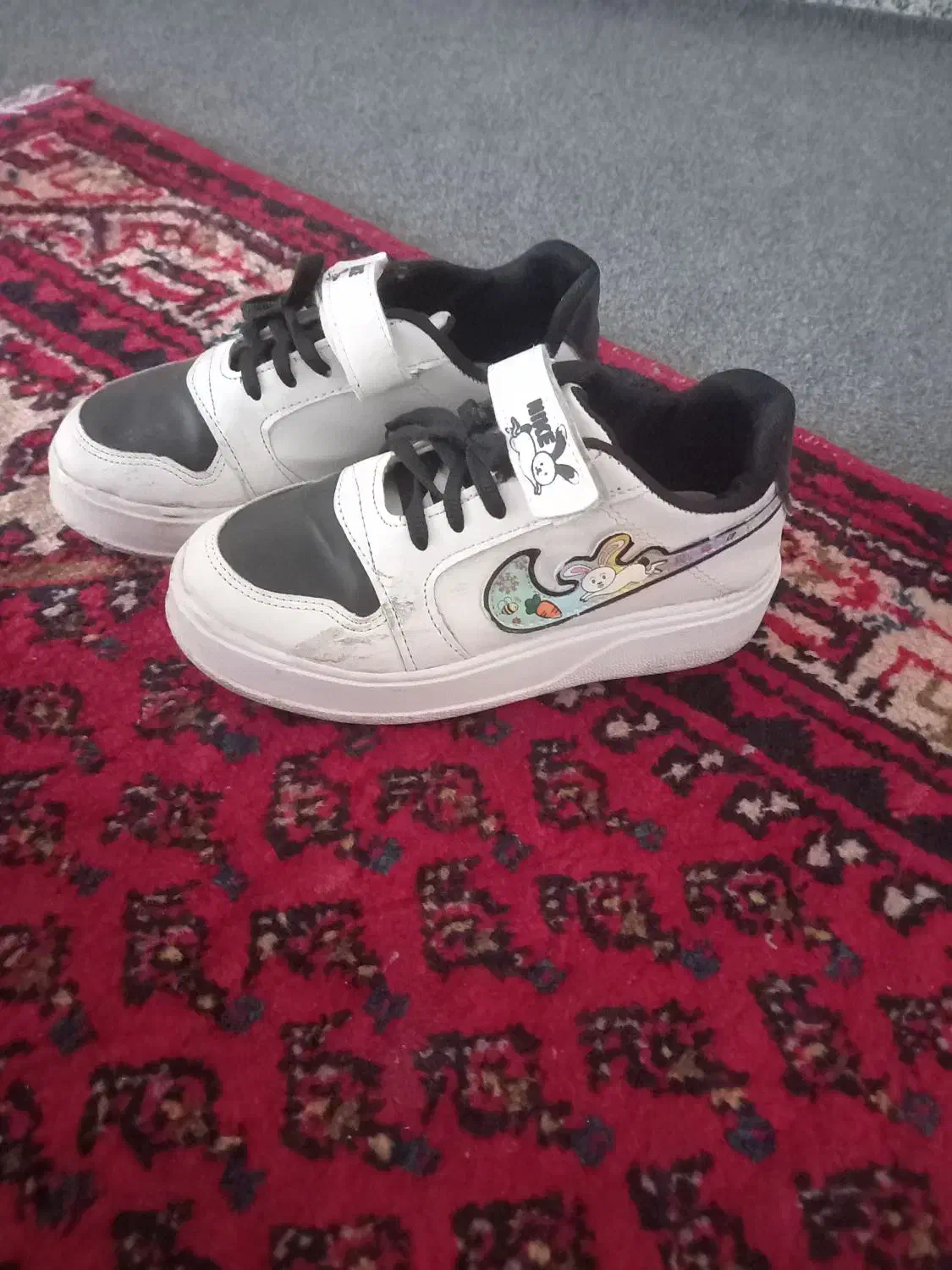 کتونی|کیف، کفش، کمربند|بروجرد, |دیوار