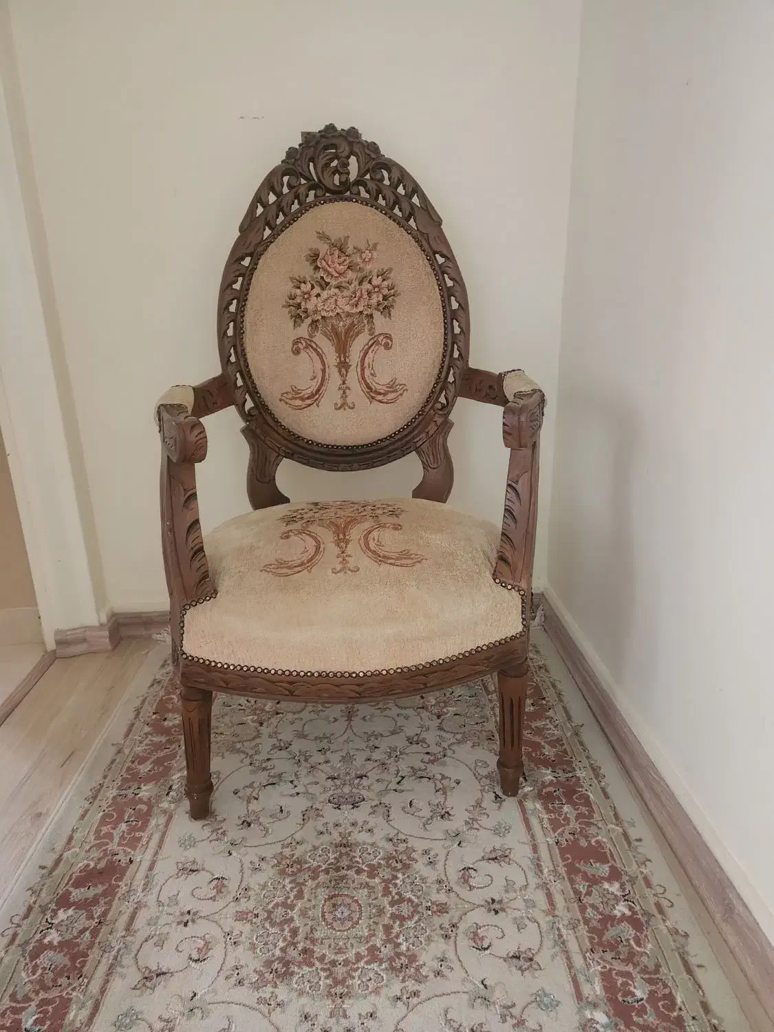 مبل ۷نفره چوب درحد نو|مبلمان خانگی و میز عسلی|ارومیه, |دیوار