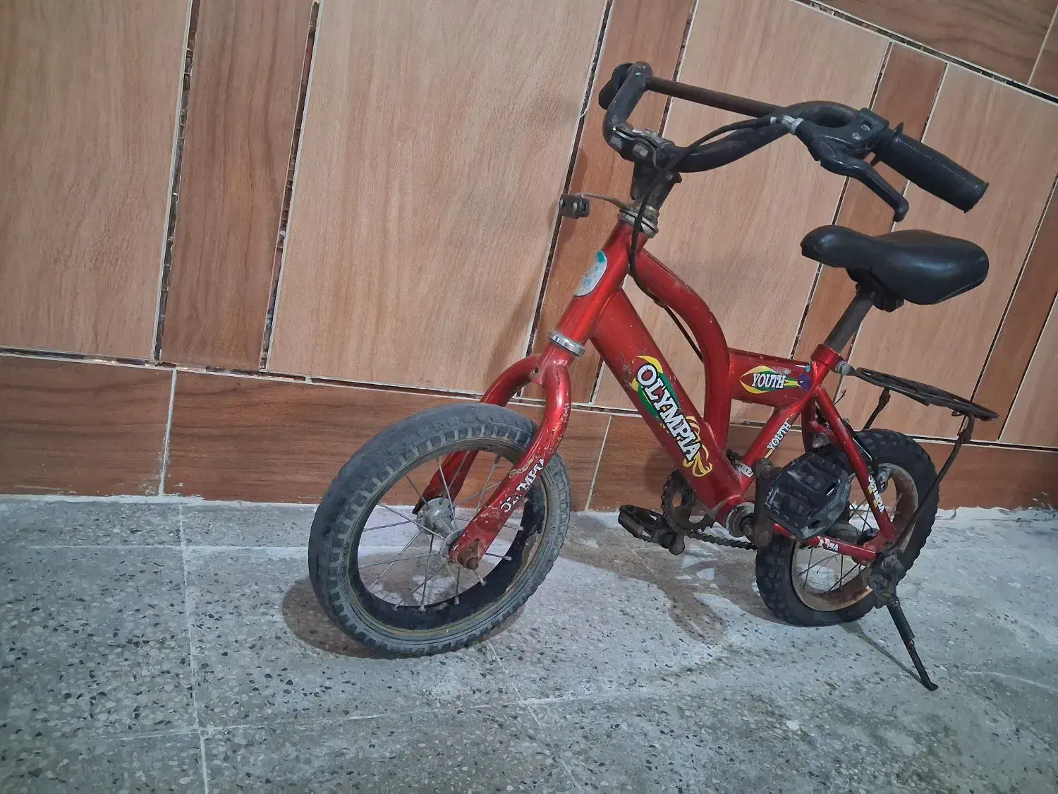 فقط لاستیک عقب میخواد|دوچرخه، اسکیت، اسکوتر|شیراز, کوزه گری|دیوار