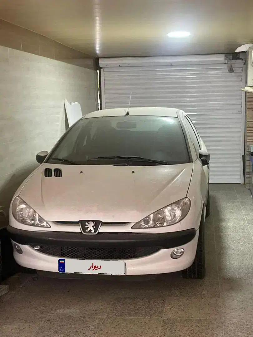 206 sd v8 سفید خیلی کم کارکردمدل ۹۵|خودرو سواری و وانت|ساری, |دیوار