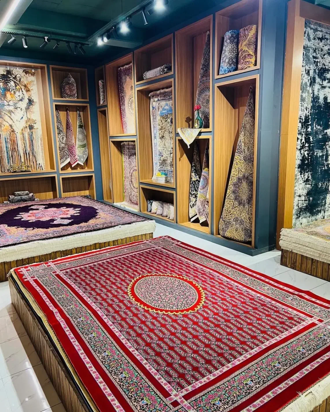 فرش تراکم ۳۶۰۰ با ضمانت نامه فرش امیری کد ۲۱۲۱|فرش|شیراز, عادل آباد|دیوار