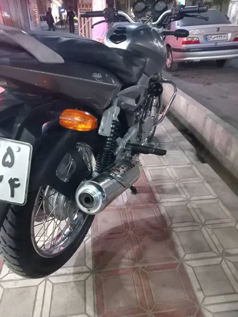 پالس پره ای ۸۷|موتورسیکلت|پیشوا, |دیوار