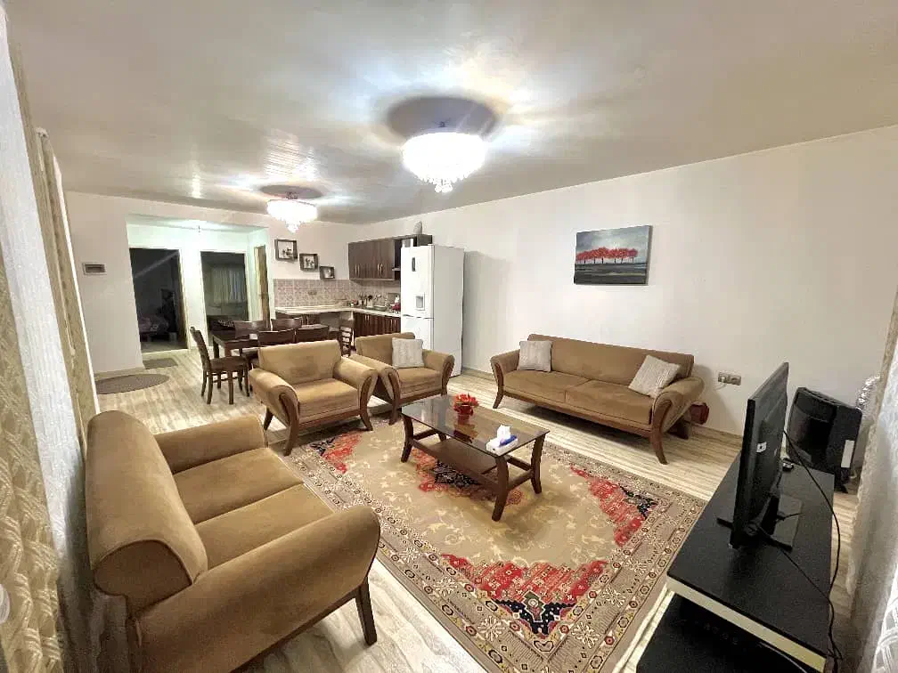 اجاره ویلا روبه روی درب مجتمع کاسپین انزلی|اجارهٔ کوتاهمدت ویلا و باغ|کوچصفهان, |دیوار