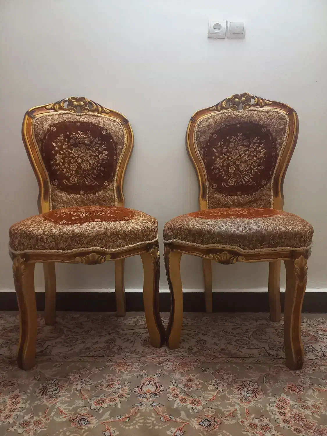 دو عدد صندلی سلطنتی|مبلمان خانگی و میز عسلی|اهواز, نادری|دیوار