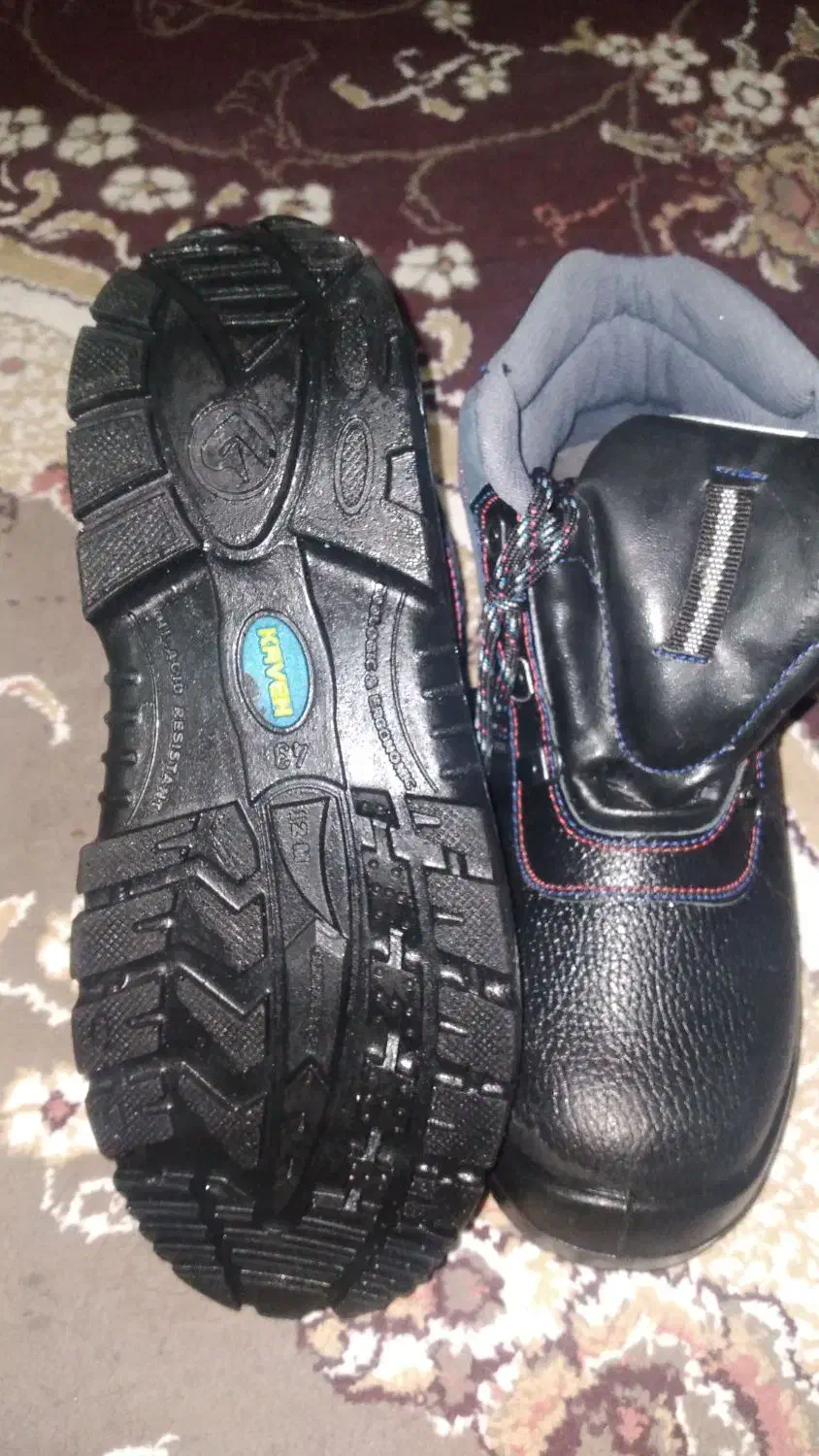 کفشایمنی|کیف، کفش، کمربند|بجنورد, |دیوار