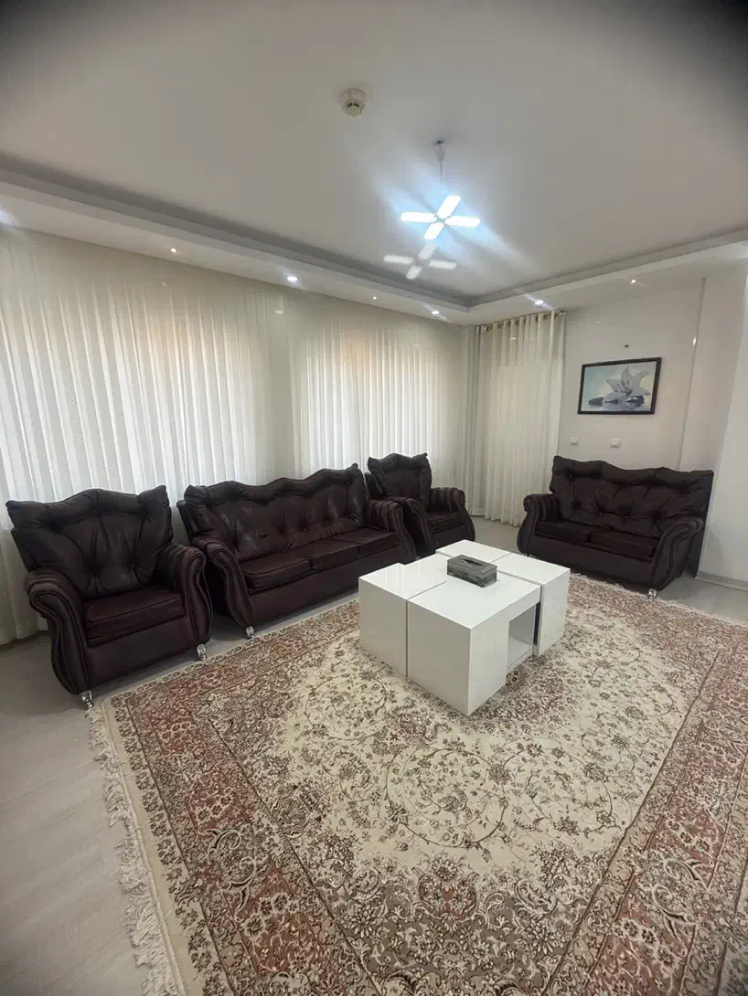 مبل تمام چرم ترک|مبلمان خانگی و میز عسلی|فولادشهر, مسکن مهر فولادشهر|دیوار