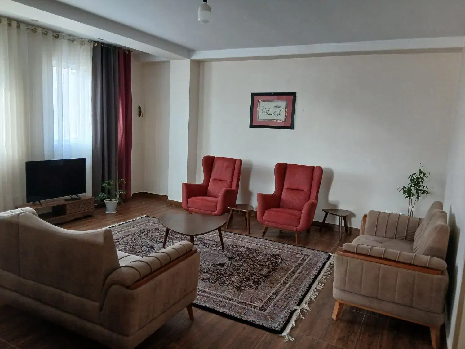 اجاره روزانه هفتگی ماهانه|اجارهٔ کوتاه‌مدت آپارتمان و سوئیت|هشتگرد, شهرک بعثت|دیوار