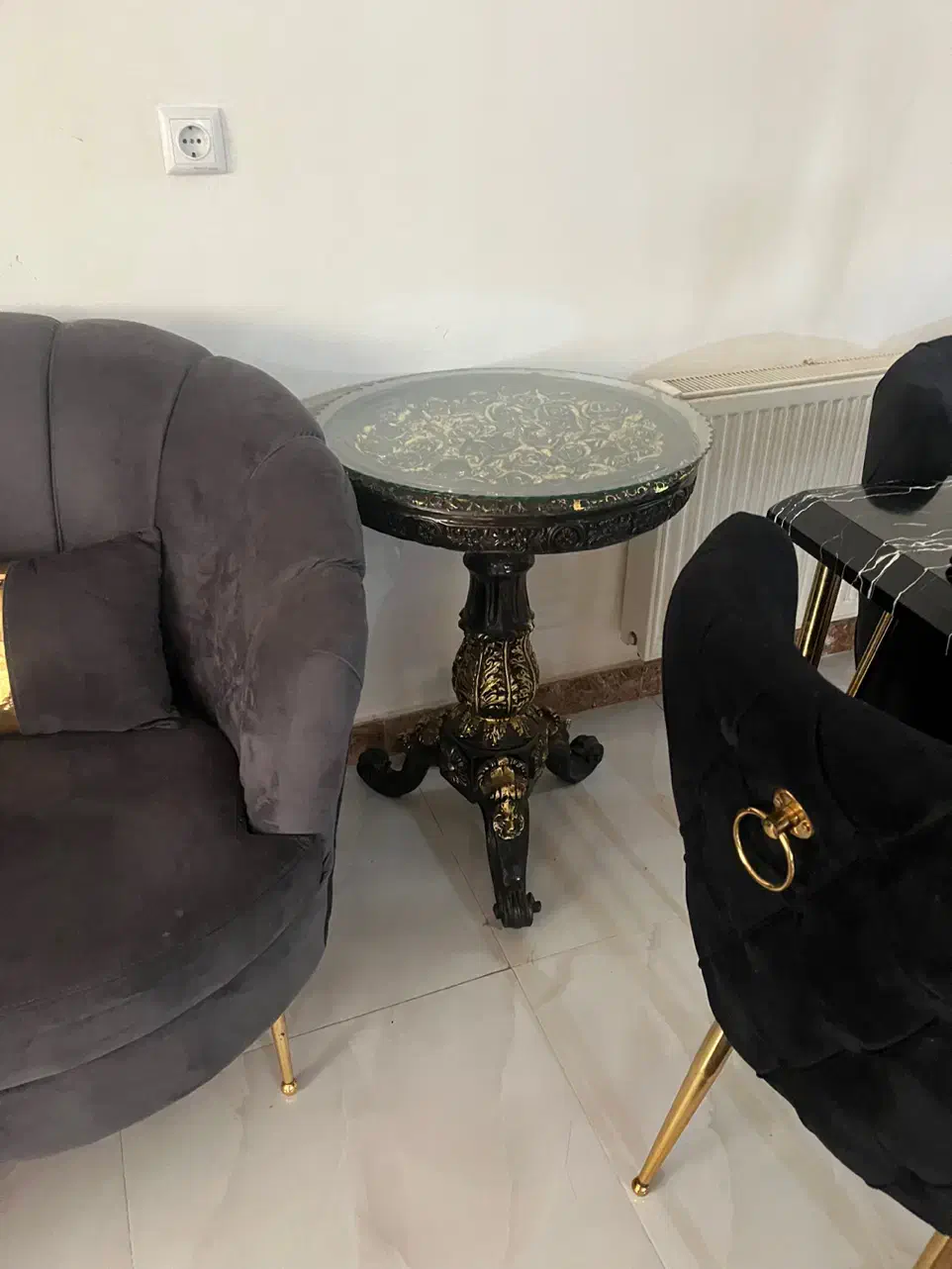 میز گرد کاملا سالم نو|بوفه، ویترین، کنسول|قائم‌شهر, |دیوار