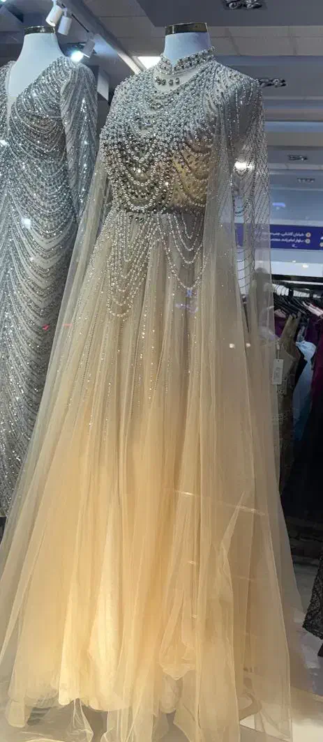 لباس مجلسی|لباس|میبد, |دیوار