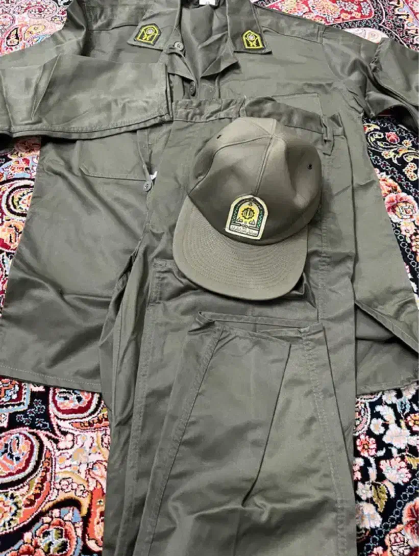 لباس سربازی|لباس|یزد, |دیوار