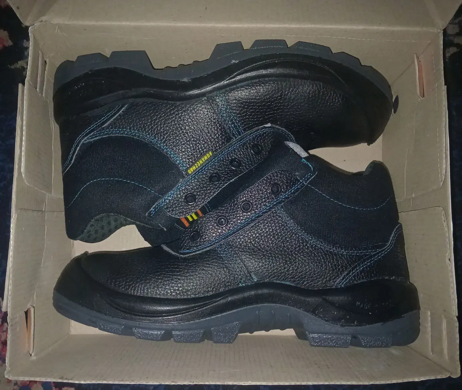 kafshe imeni|کیف، کفش، کمربند|ایذه, |دیوار