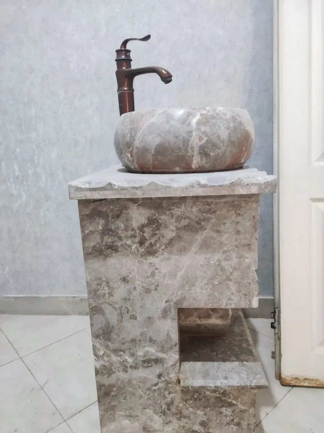 روشویی همراه باشیرالات کاملا سالم|لوازم سرویس بهداشتی|اسلام‌شهر, شهرک مفیدی|دیوار