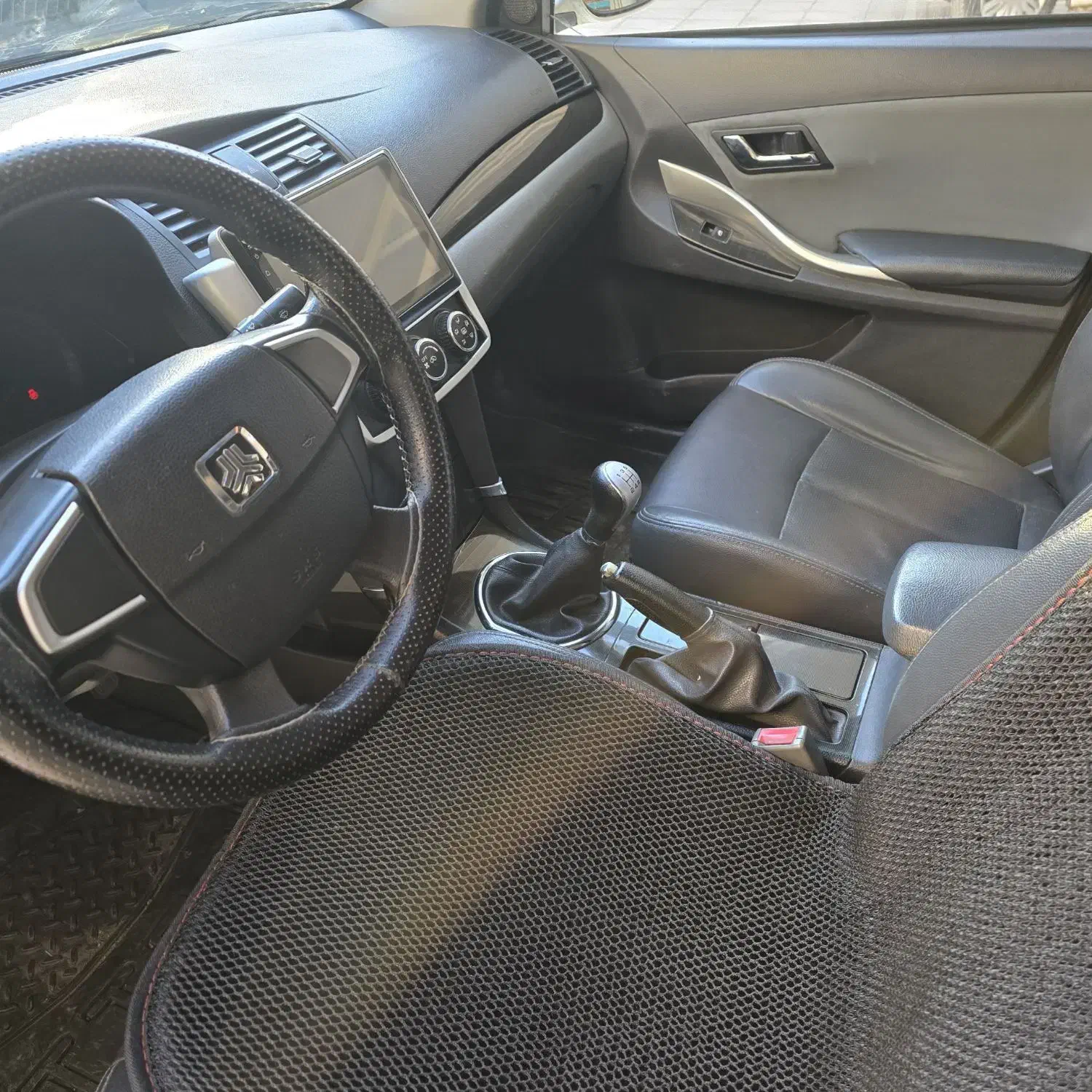 آریو  دنده ۹۶|خودرو سواری و وانت|شاهین‌شهر, گزبرخوار|دیوار