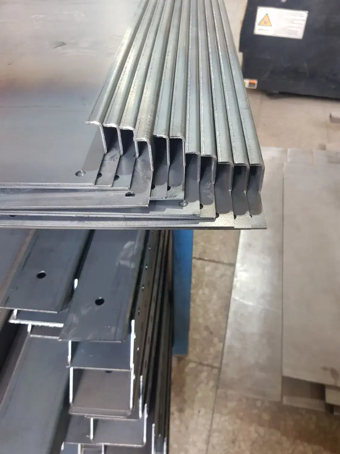 خدمات برش فایبر لیزر فلزات|خدمات پیشه و مهارت|چهاردانگه (تهران), |دیوار