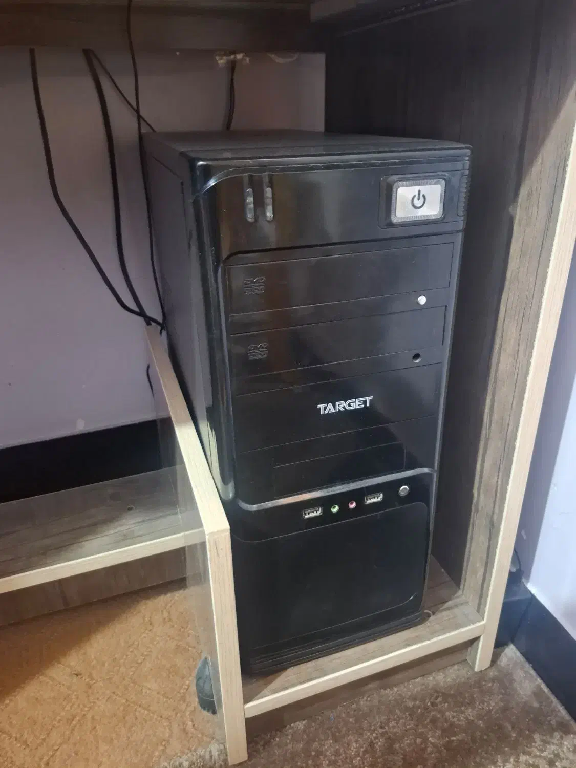 کامپیوتر|رایانه رومیزی|دوگنبدان, |دیوار