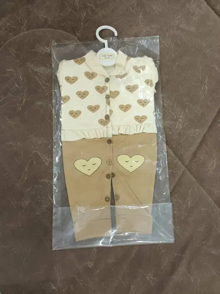 تعدای لباس نوزادی سایز ۱،۲|کفش و لباس بچه|رشت, جهاد|دیوار