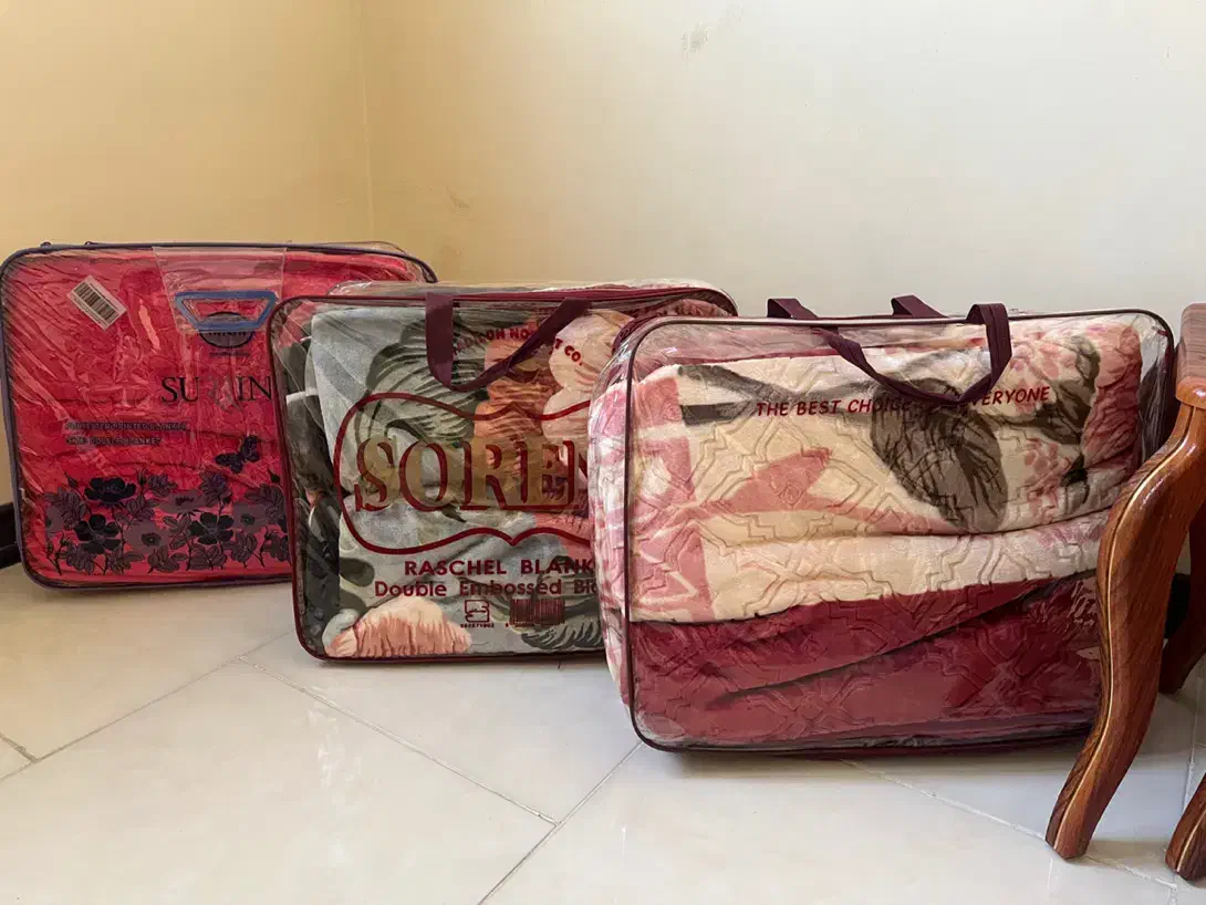 پتودونفره نو|رختخواب، بالش، پتو|خرم‌آباد, |دیوار