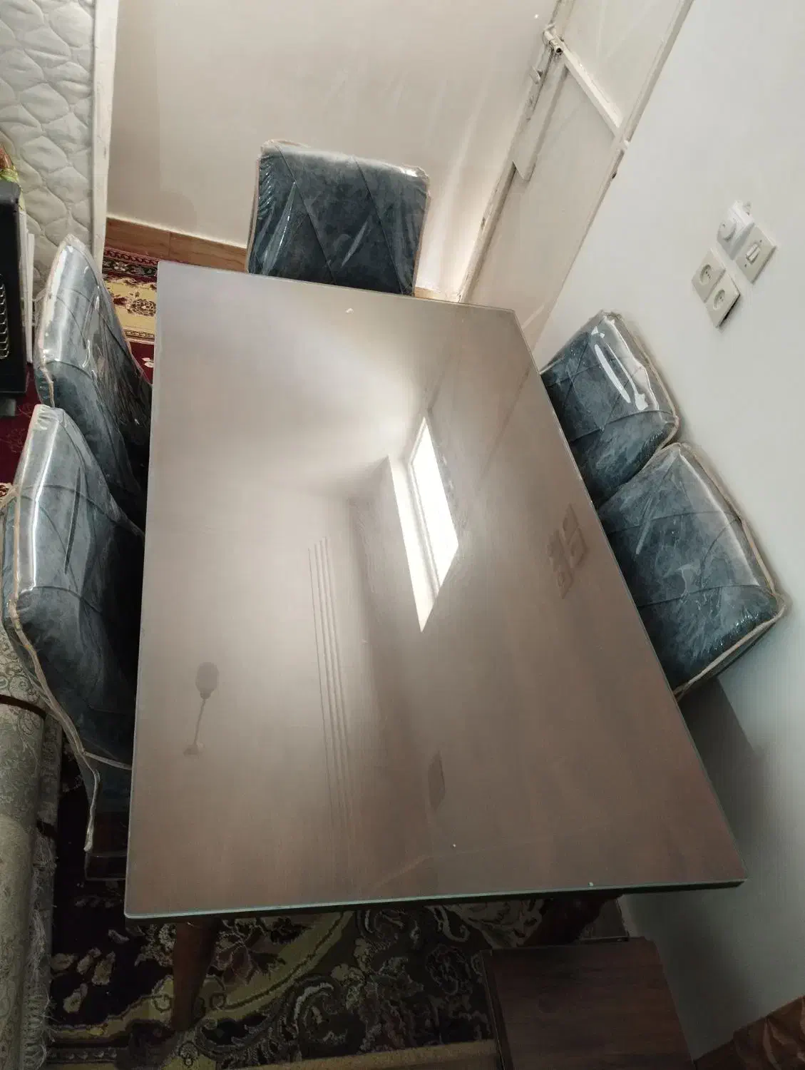 فروش میز ناهارخوری شش نفره در حد نو فقط13تومن|میز و صندلی غذاخوری|ایذه, |دیوار