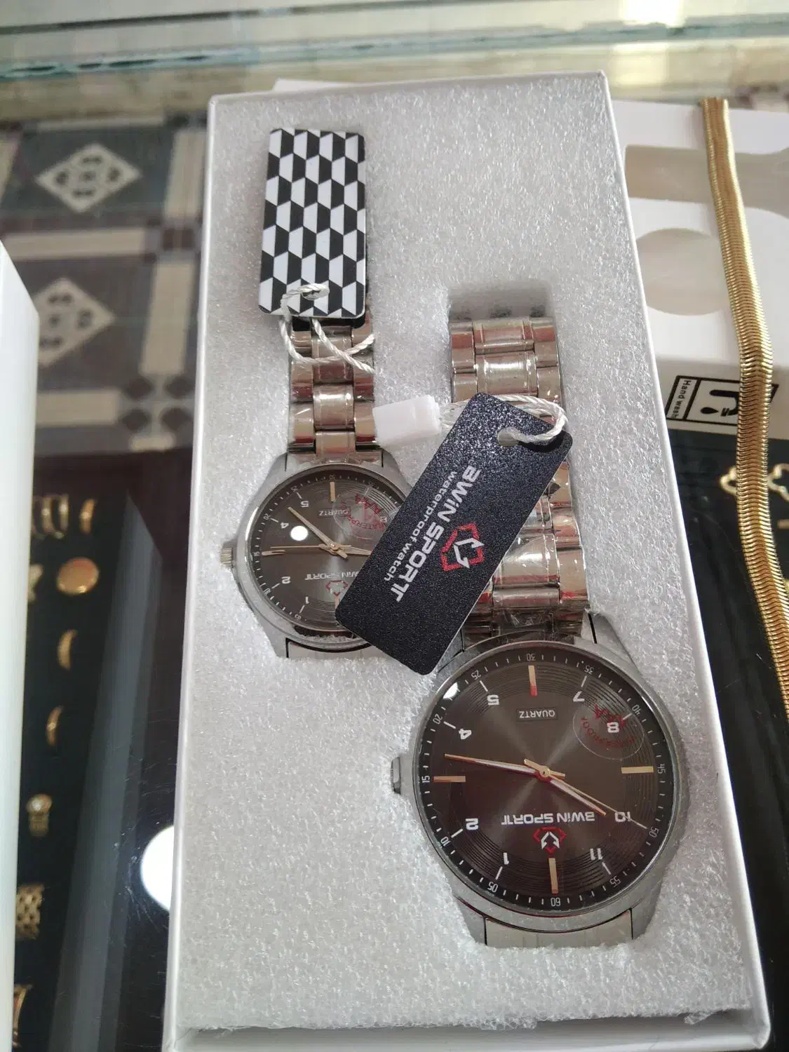 مدلهای مختلف در آرایشی جیغ|ساعت|چناران, |دیوار