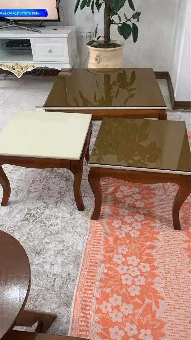 جلو مبلی و میز عسلی چوبی|مبلمان خانگی و میز عسلی|پارسآباد, |دیوار