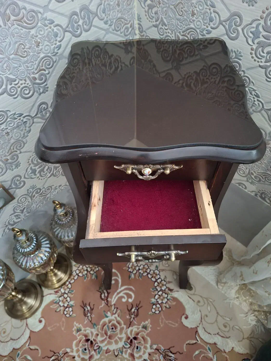 میزتلفن|میز تلفن|زنجان, |دیوار