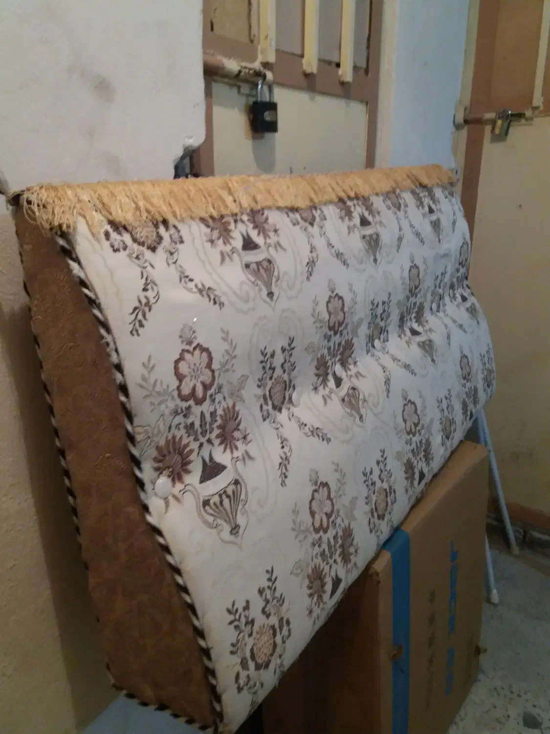 پشتی جنس عالی ارزان|پشتی|کرمانشاه, |دیوار