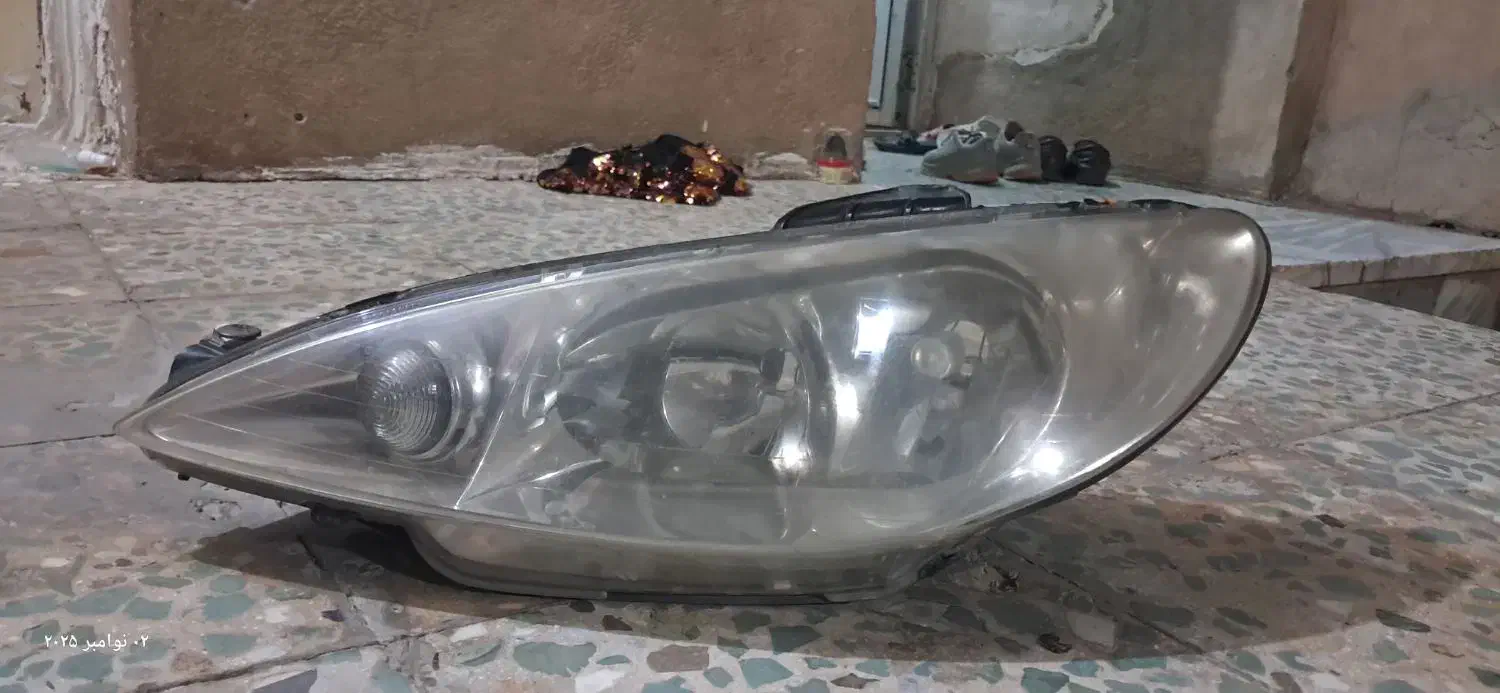 چراغ جلو۲۰۶ سمت راننده|قطعات یدکی و لوازم جانبی|قروه, |دیوار