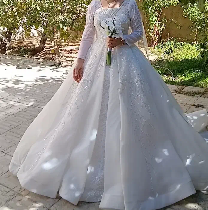 لباس عروس|لباس|قروه, |دیوار