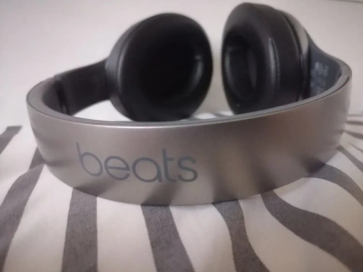 بیتس استودیو وایرلس|لوازم جانبی موبایل و تبلت|محمودآباد, |دیوار