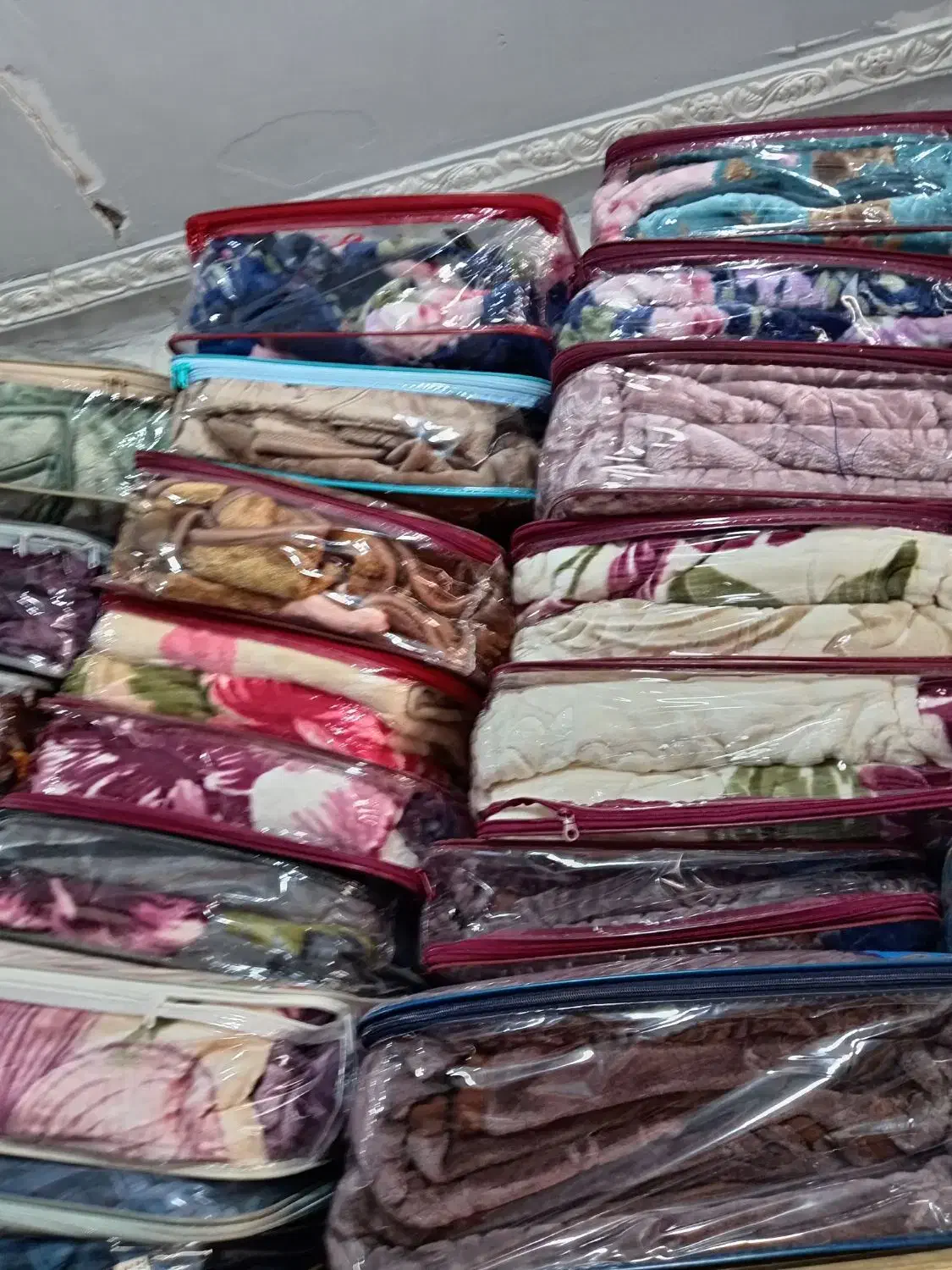 پتو بالش رو تختی اقتصادی|رختخواب، بالش، پتو|شیراز, صاحب الزمان|دیوار