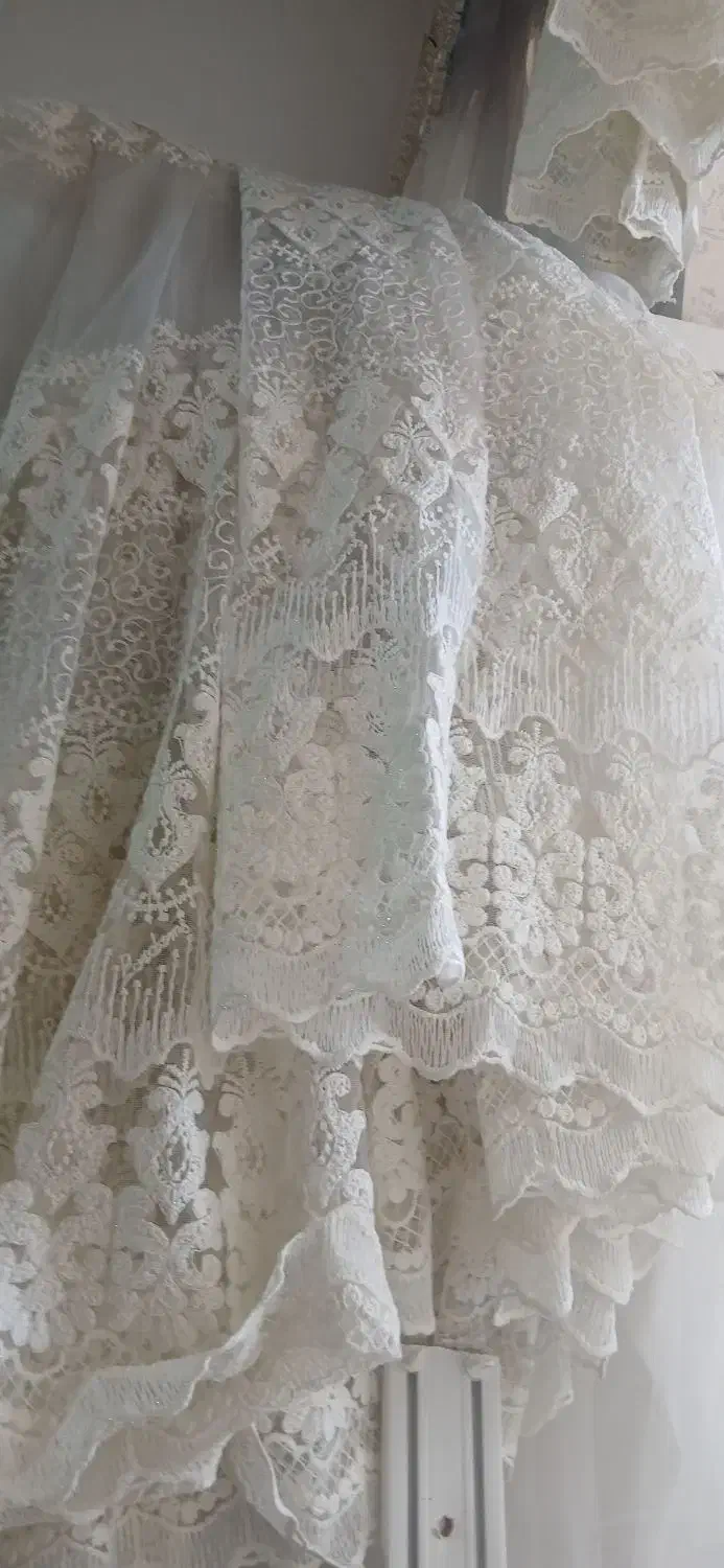 پرده در حد نو اصلا زیاد استفاده نشده|پرده، رانر، رومیزی|ارومیه, |دیوار