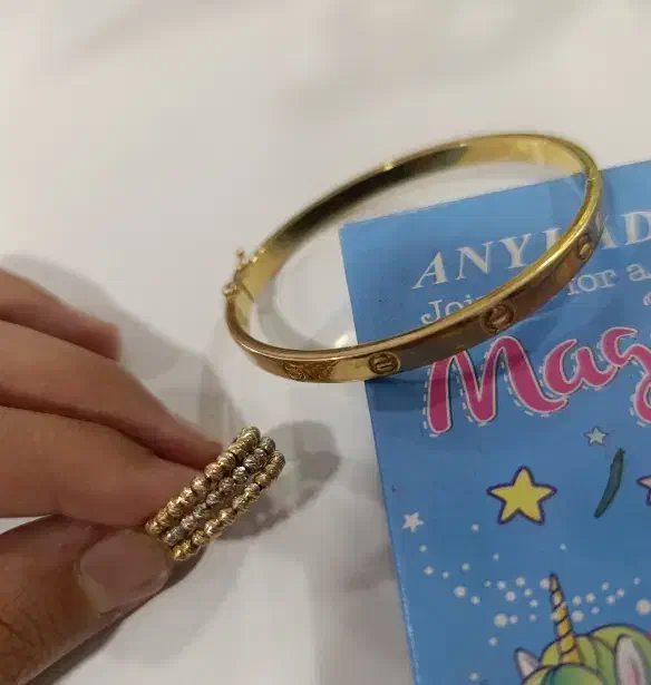 دستبند و انگشتر|جواهرات|بافق, |دیوار