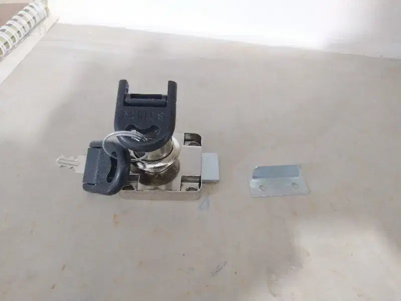 قفل کمد برنجی اصل قفل کمد ام دی اف|مصالح و تجهیزات ساختمان|کرمانشاه, |دیوار