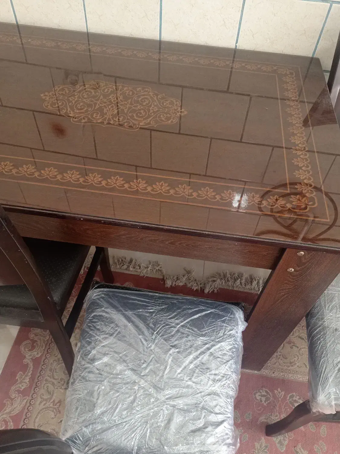 نهارخوری|میز و صندلی غذاخوری|سردشت, |دیوار