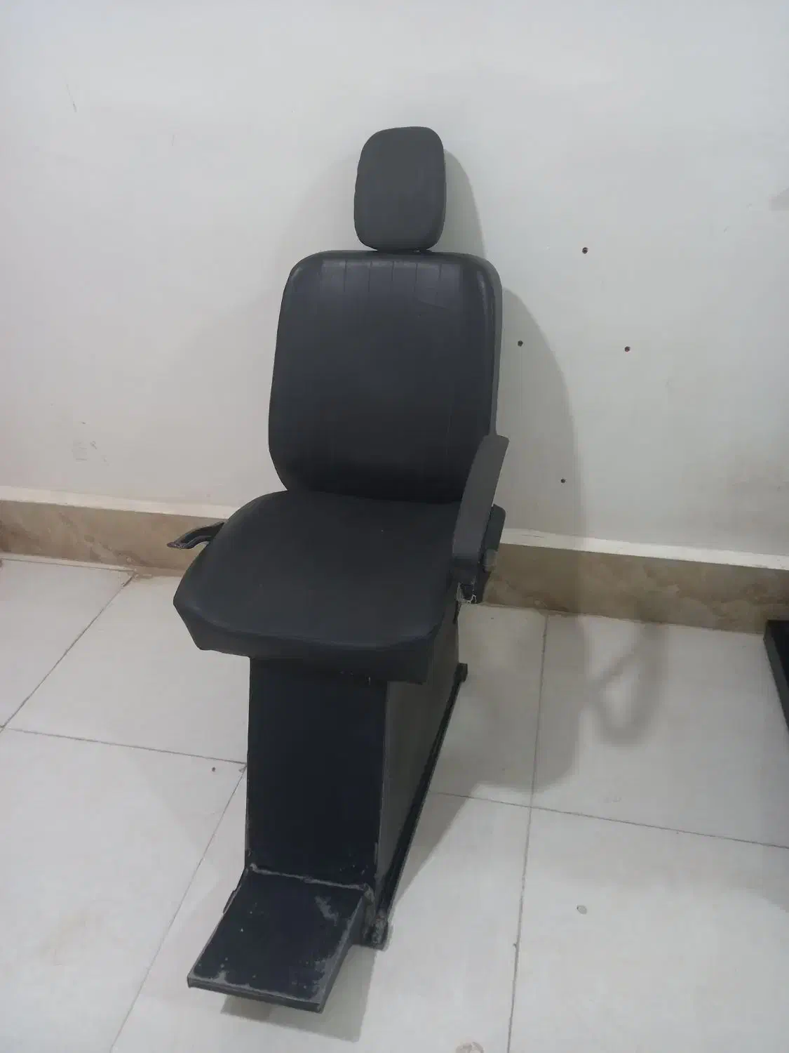 صندلی اریشگری|آرایشگاه و سالنهای زیبایی|زابل, |دیوار