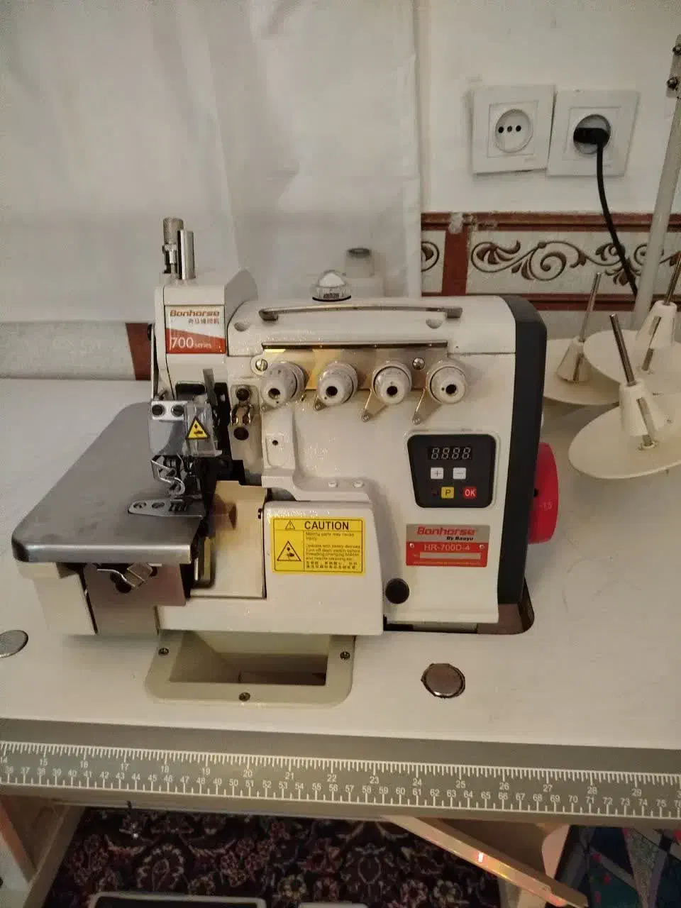 چرخ خیاطی سردوز چهار نخ|چرخ خیاطی و ریسندگی|فامنین, |دیوار