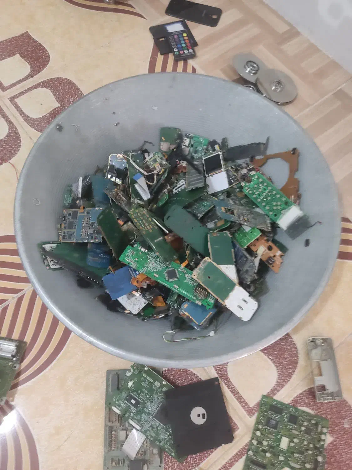 بردموباییل وکامپیوتر|قطعات و لوازم جانبی رایانه|هرند, |دیوار