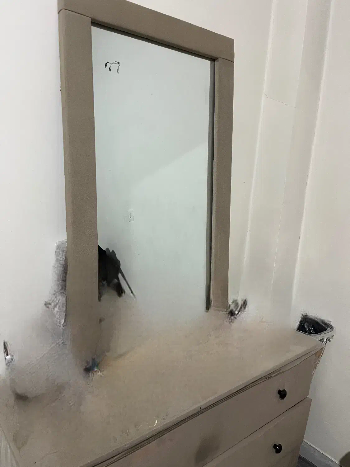 سرویس خواب|تخت و سرویس خواب|پرند, فاز ۲|دیوار