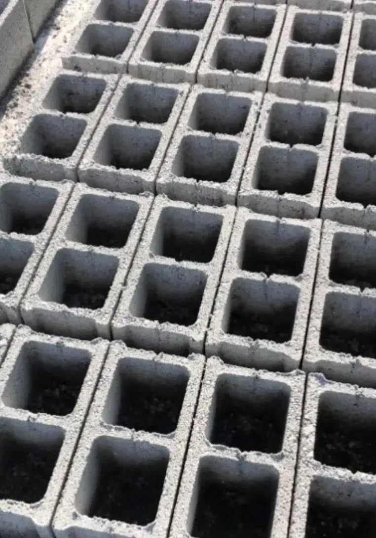 بلوک دیواری ۸۰۰۰ (هشت هزار تومان)|مصالح و تجهیزات ساختمان|اهواز, کوی مهدیس|دیوار