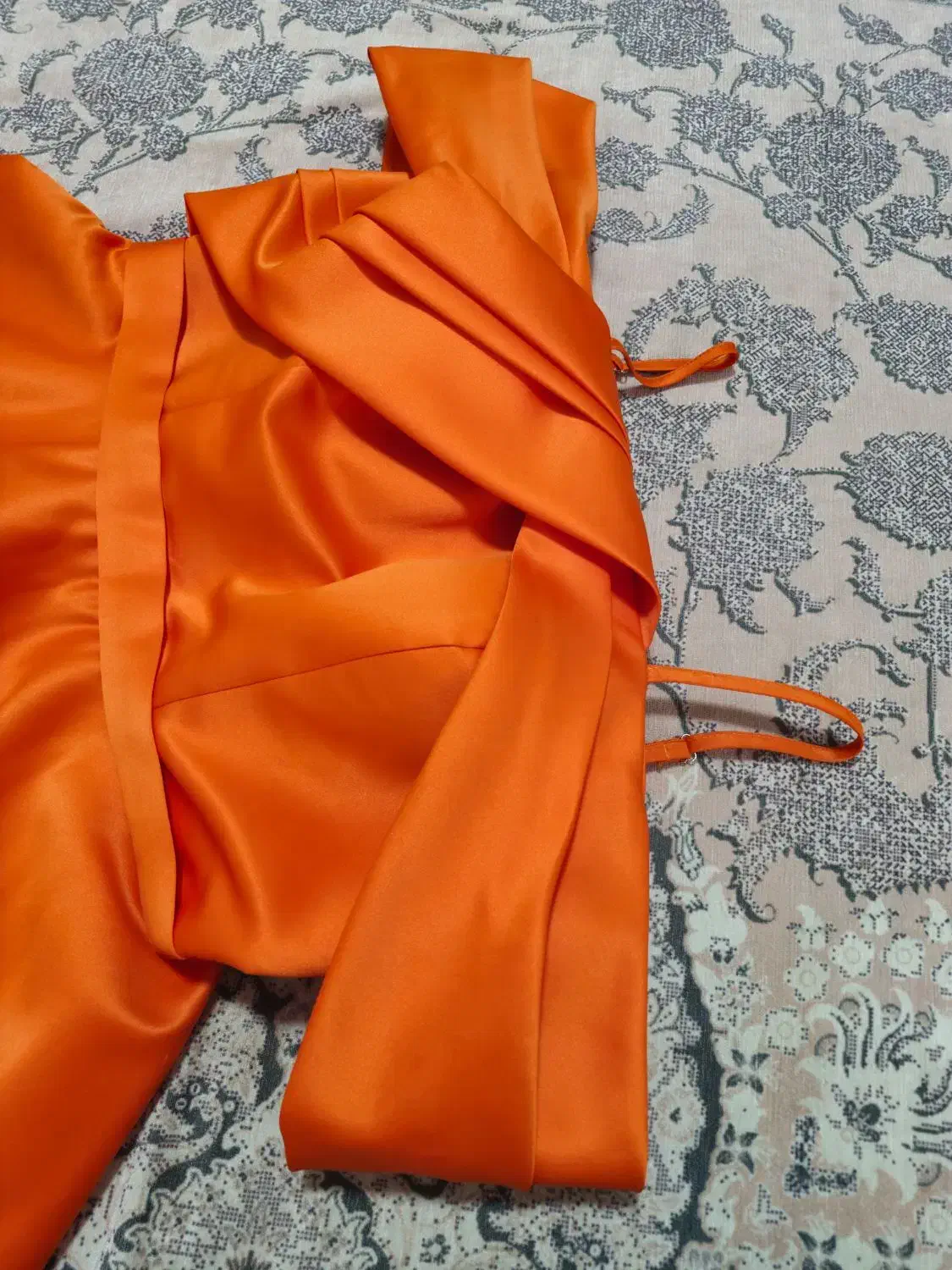 خوشگل|لباس|شهریار, اسکمان|دیوار