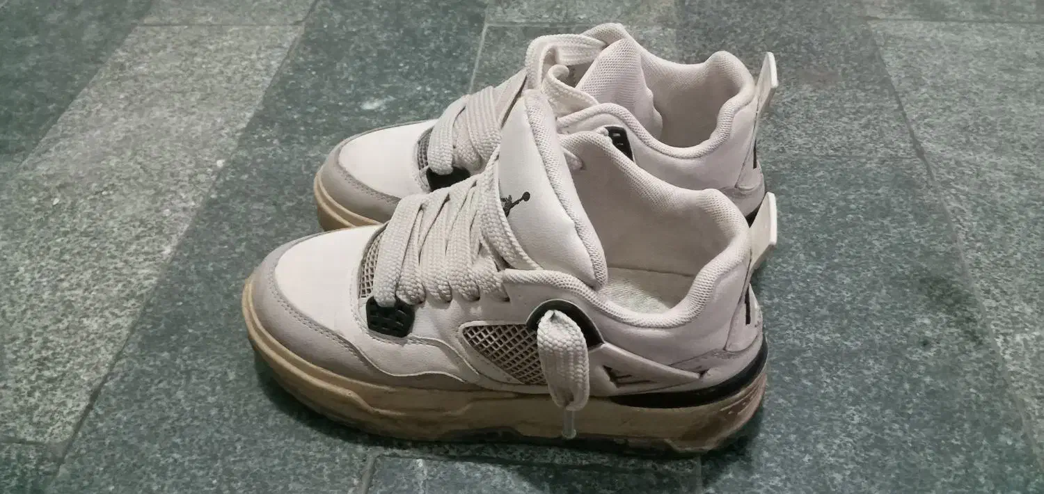 کتونی جردن۴|کیف، کفش، کمربند|بابلسر, |دیوار