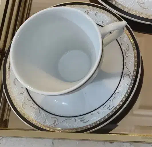 فنجان ونعلبکی برند مقصود|ظروف سرو و پذیرایی|تهران, صد دستگاه|دیوار