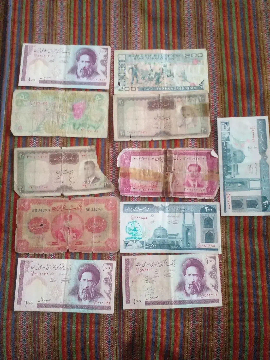 تعدادی پول شاه|کلکسیون اشیاء عتیقه|تاتار علیا, |دیوار