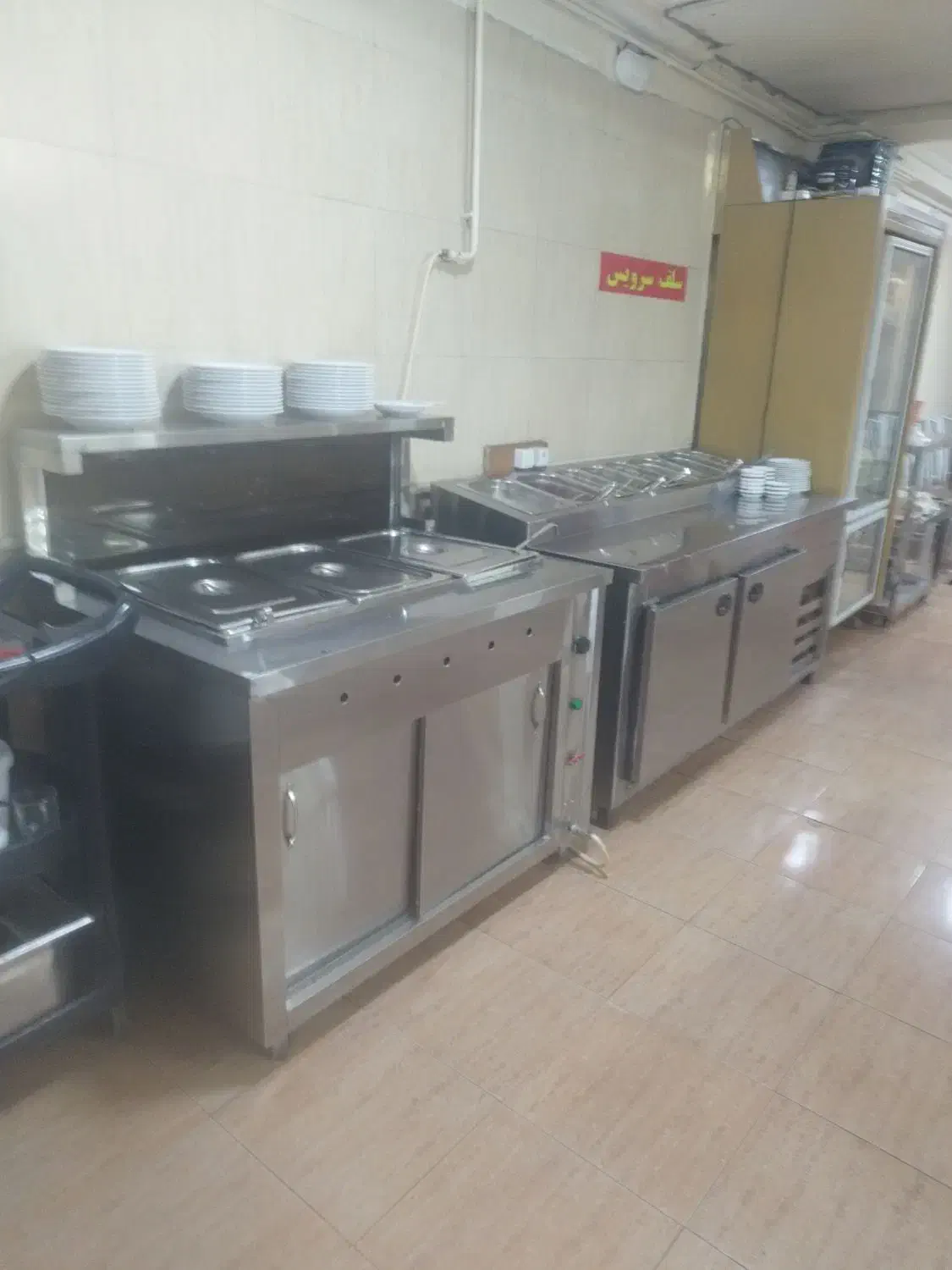 کارگر ساده رستوران(فقط آقا)|استخدام خدمات فروشگاه و رستوران|تبریز, |دیوار