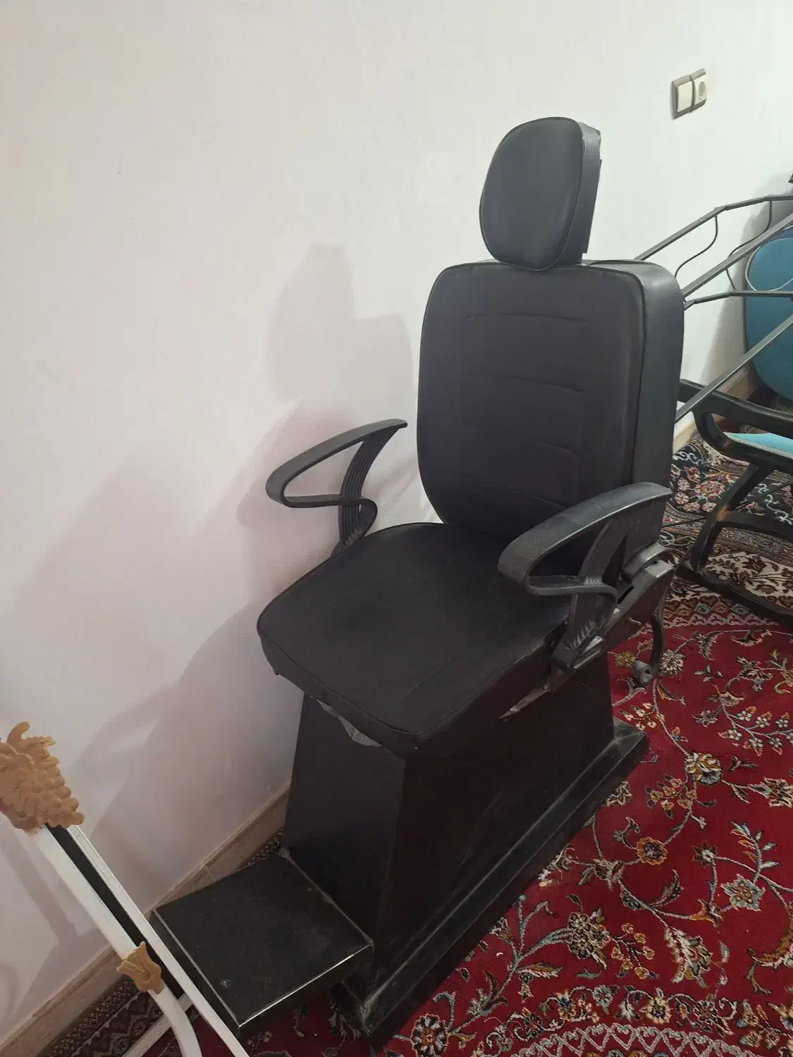 ارایشگری|آرایشگاه و سالن‌های زیبایی|دورود, |دیوار