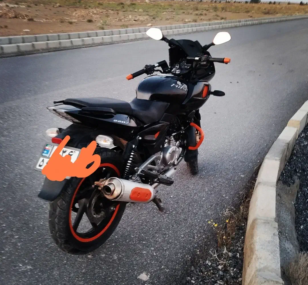 پالس۲۲۰|موتورسیکلت|اصفهان, بهارستان|دیوار