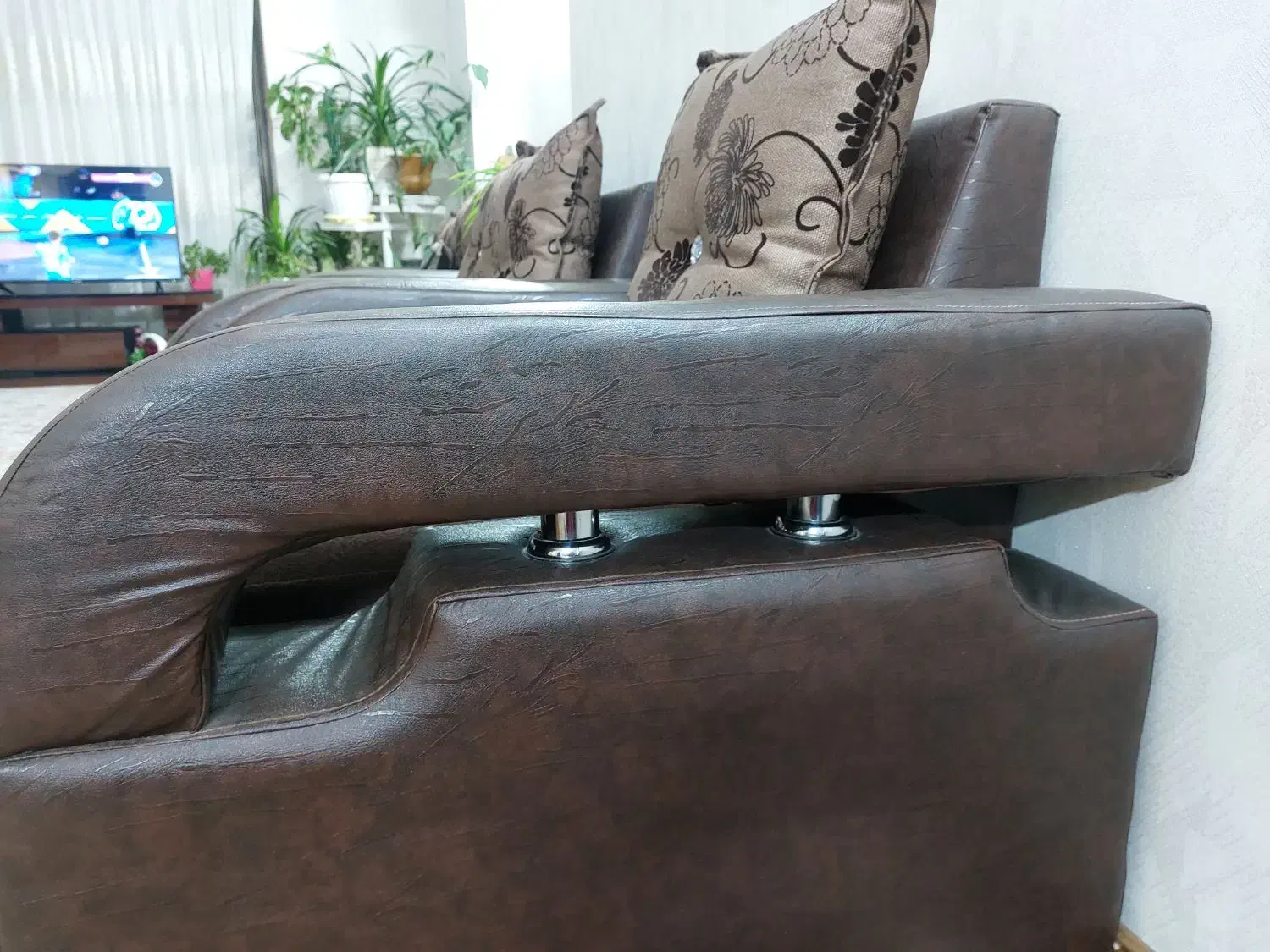 مبلمان ۹نفره|مبلمان خانگی و میز عسلی|مشهد, استاد یوسفی (شهرک غرب)|دیوار